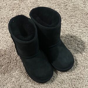 Black UGG boots toddler